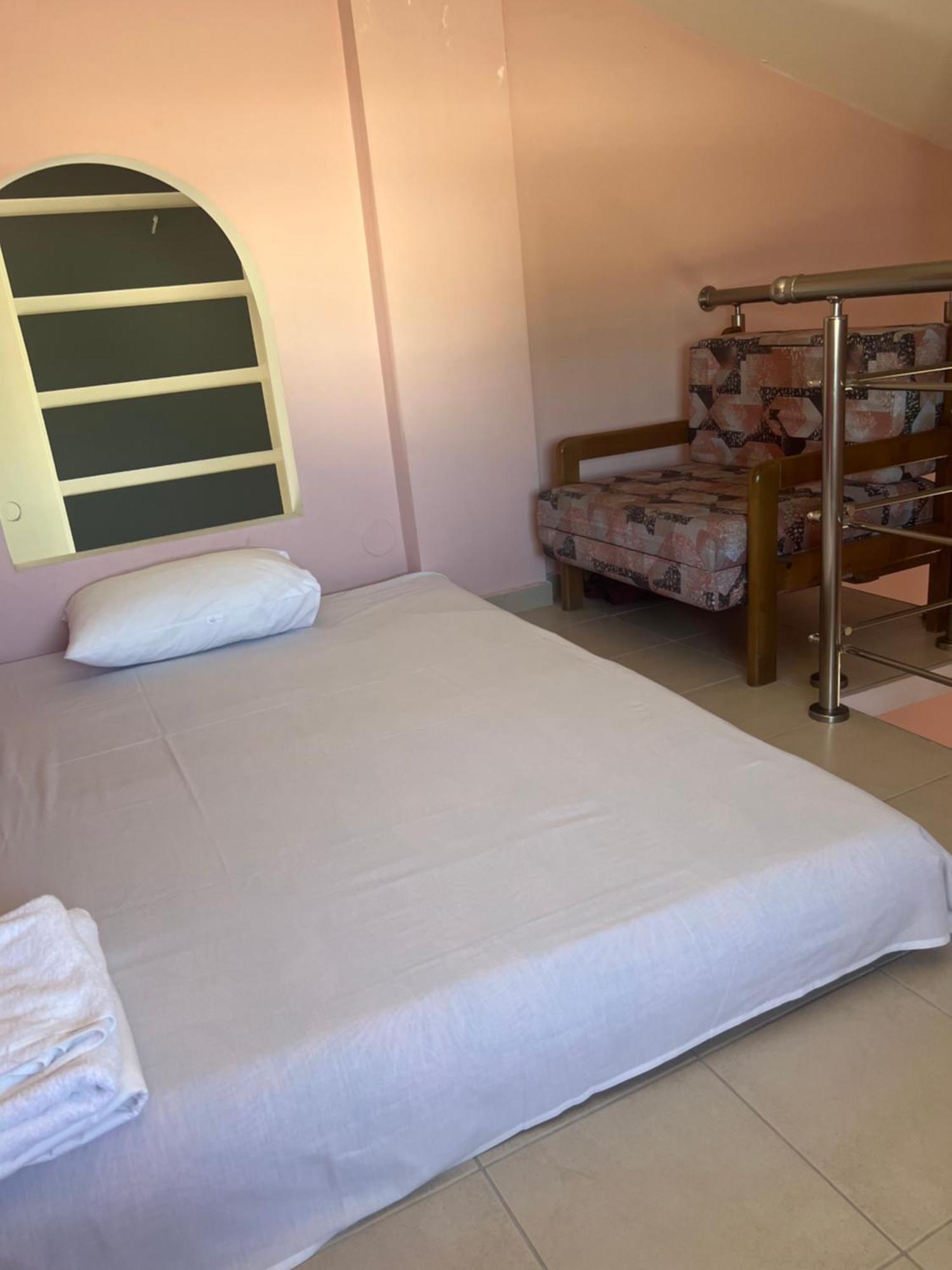 Anna Apartments Keramotí Kültér fotó